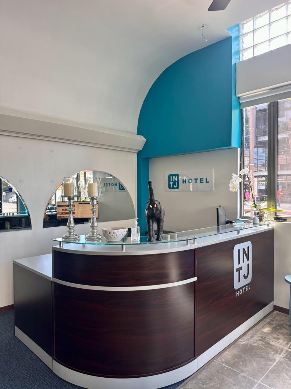Intj Hotel Tijuana Buitenkant foto