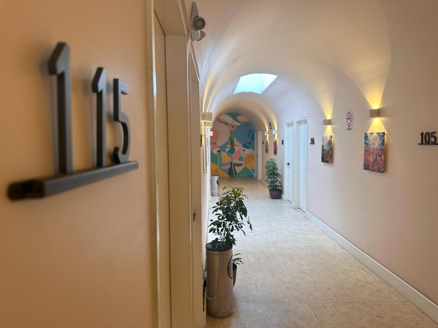 Intj Hotel Tijuana Buitenkant foto